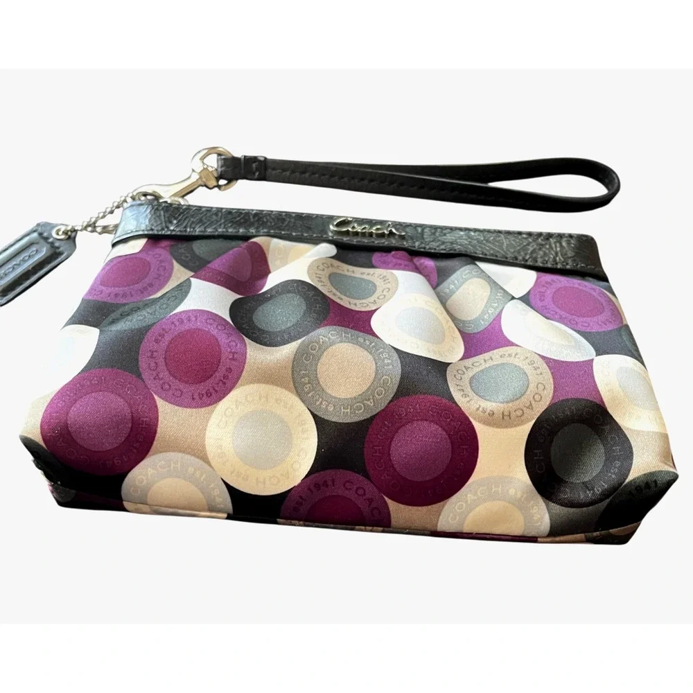 COACH Signature Abstract Purple Sateen Black Patent Leather Wristlet Hang Tag - Picture 7 of 7